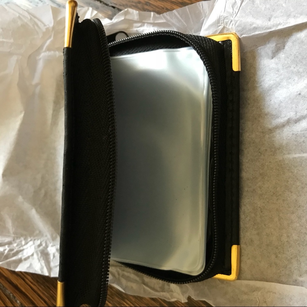 Zip Up Credit Card Case - Picture 3 of 6